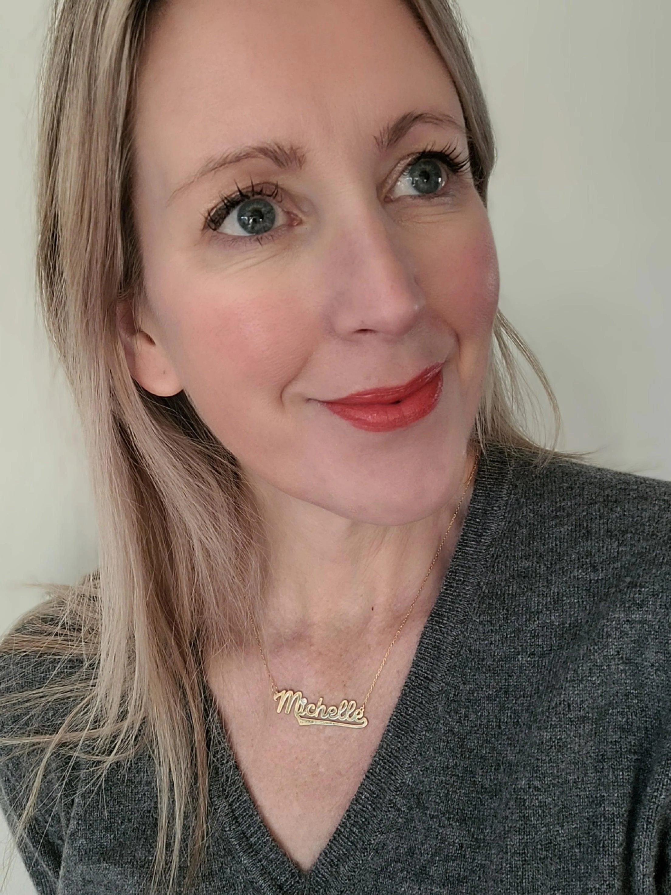 Solid Gold Retro Name Necklace - Image 4
